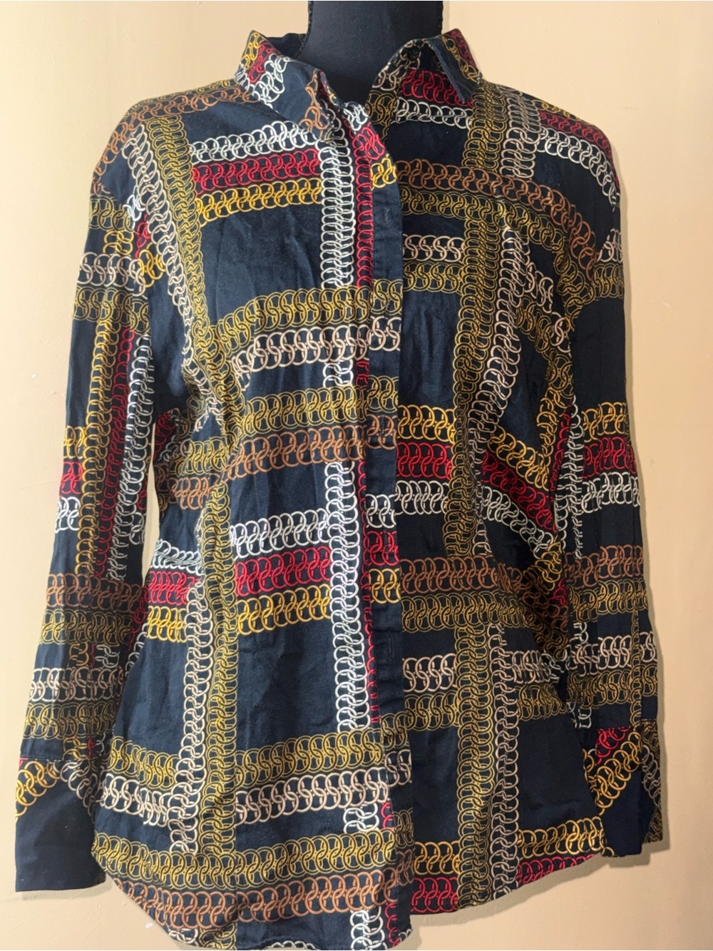 New York & Company Black Button-Down Shirt with Multicolor Chain Print